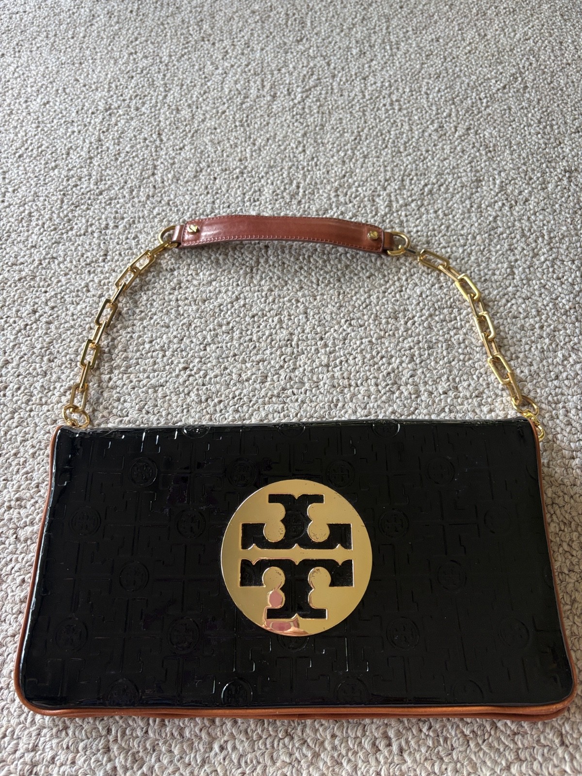 Tory Burch Reva Patent Leather Clutch Black Embossed Gold Medallion Chain Strap
