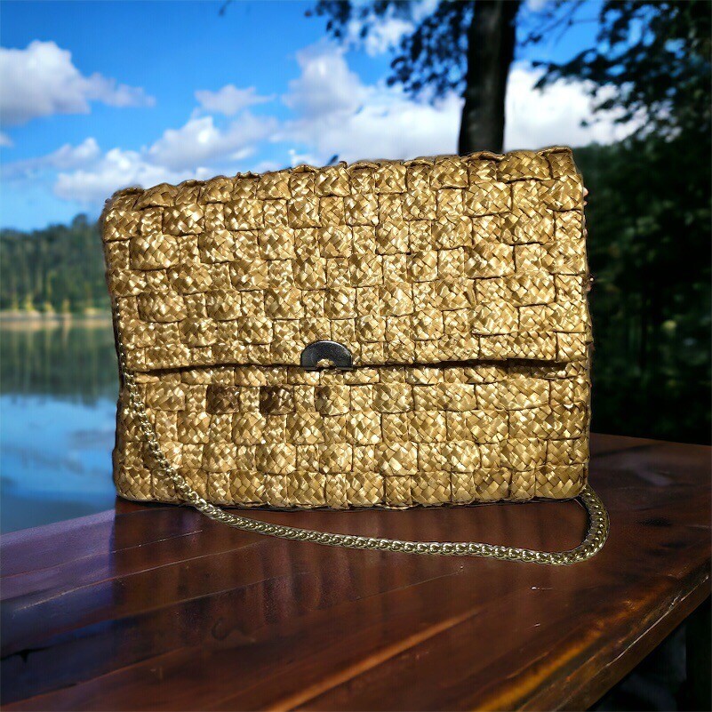 Vintage THE BAG MAKERS Woven Straw Hand Bag Purse rattan basket weave Y2K clutch