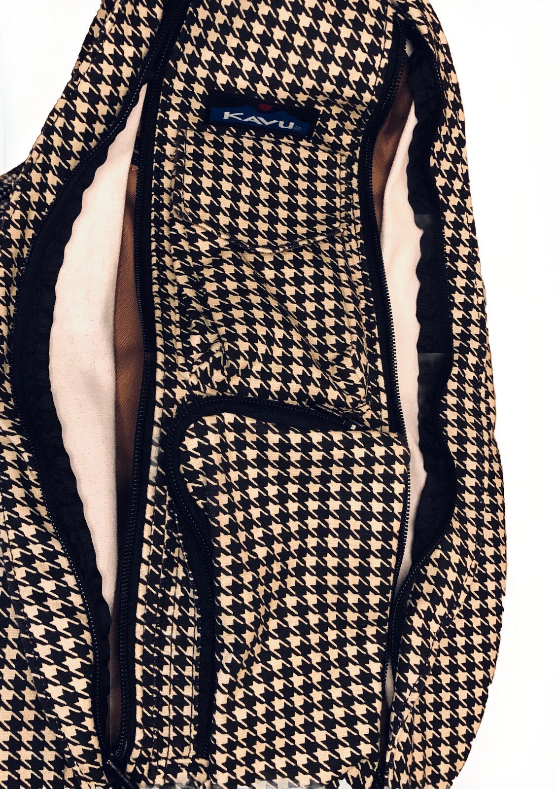 Kavu Rope Sling Bag Chevron Black White Backpack Crossbody