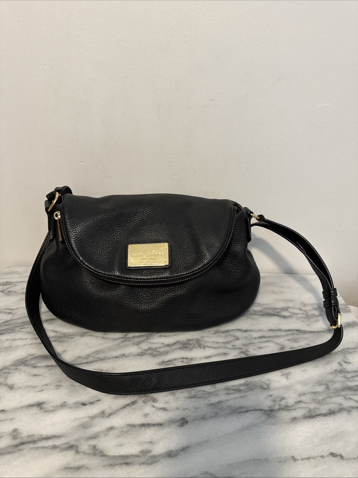 MARC BY MARC JACOBS Q Natasha Black Leather Shoulder Bag Crossbody Gold Hardware