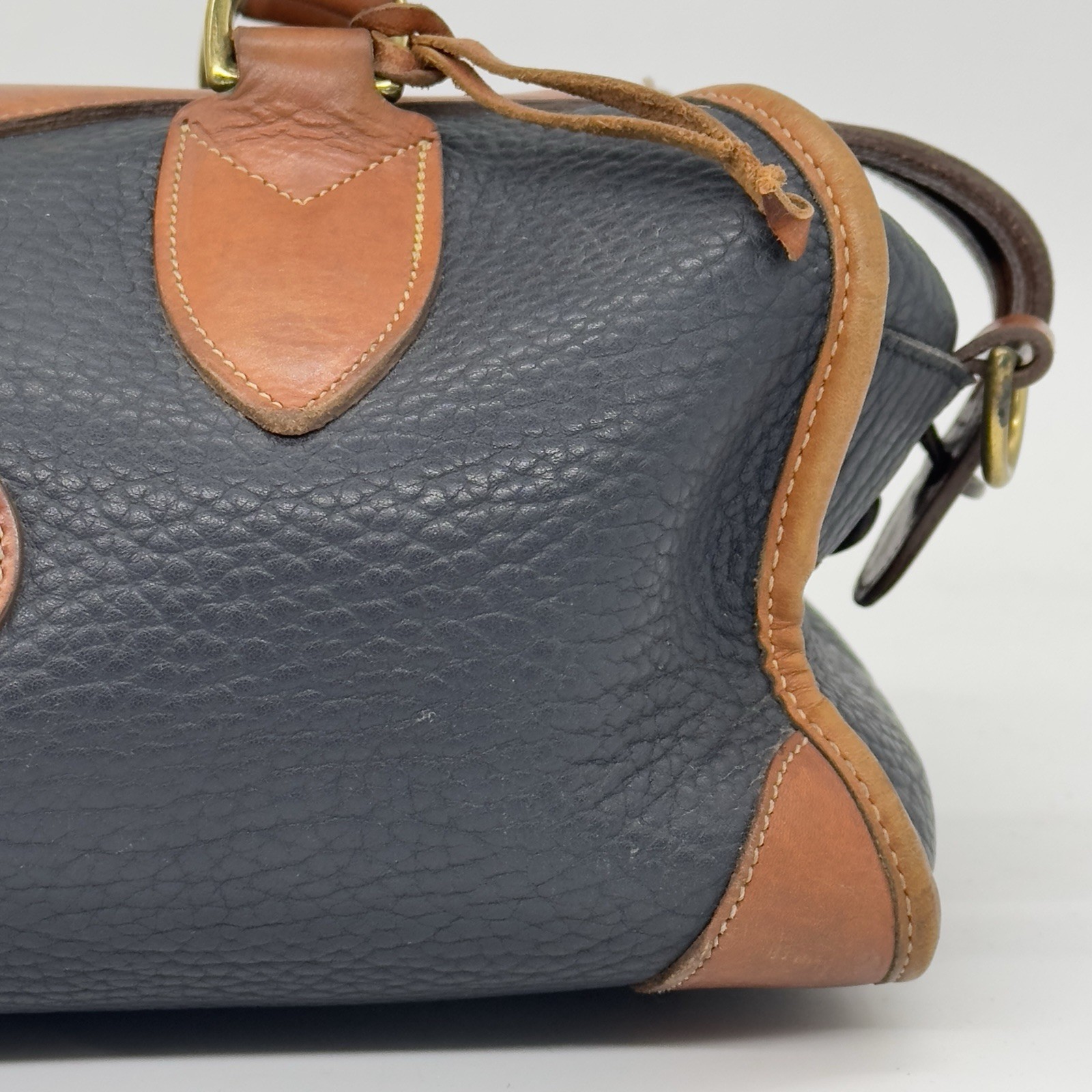 Vtg Dooney & Bourke Gladstone Satchel Black Tan Leather Lock Bag Heritage