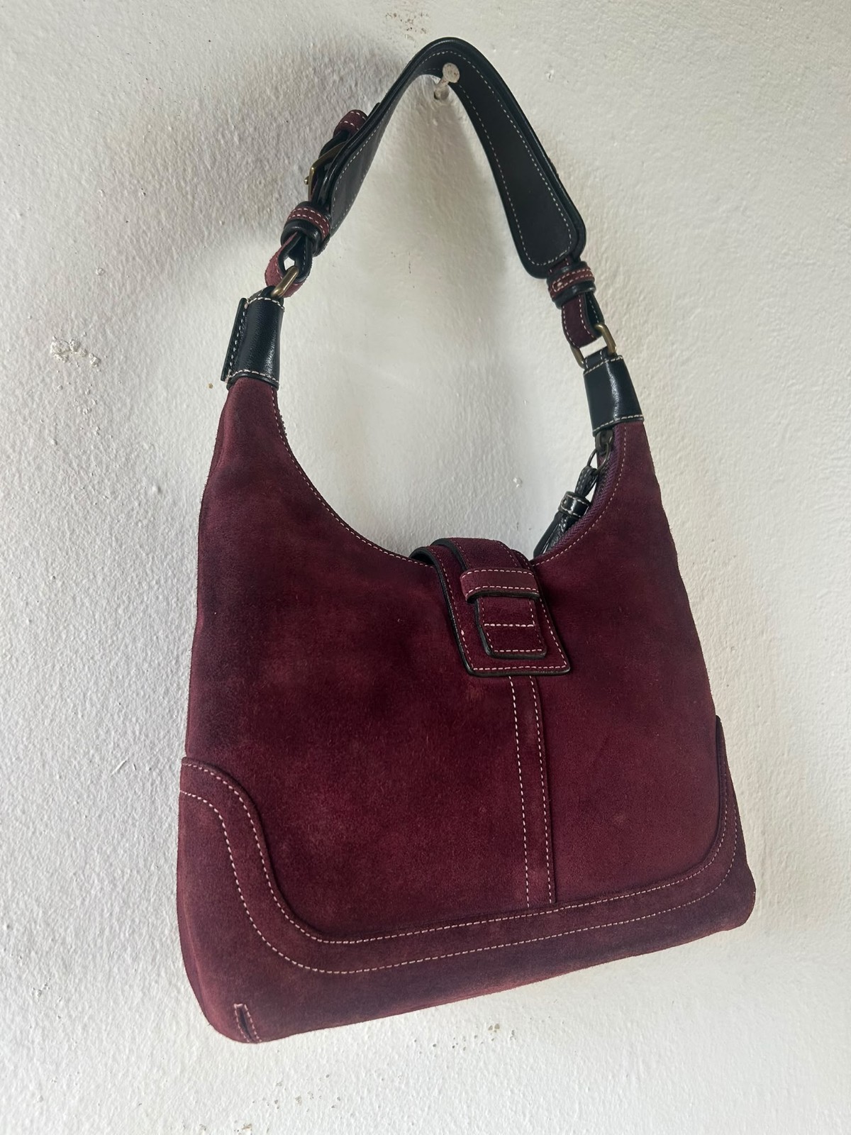 Vintage 2004 Coach Hamptons Suede Hobo Shoulder Bag – Style 7471 – Plum