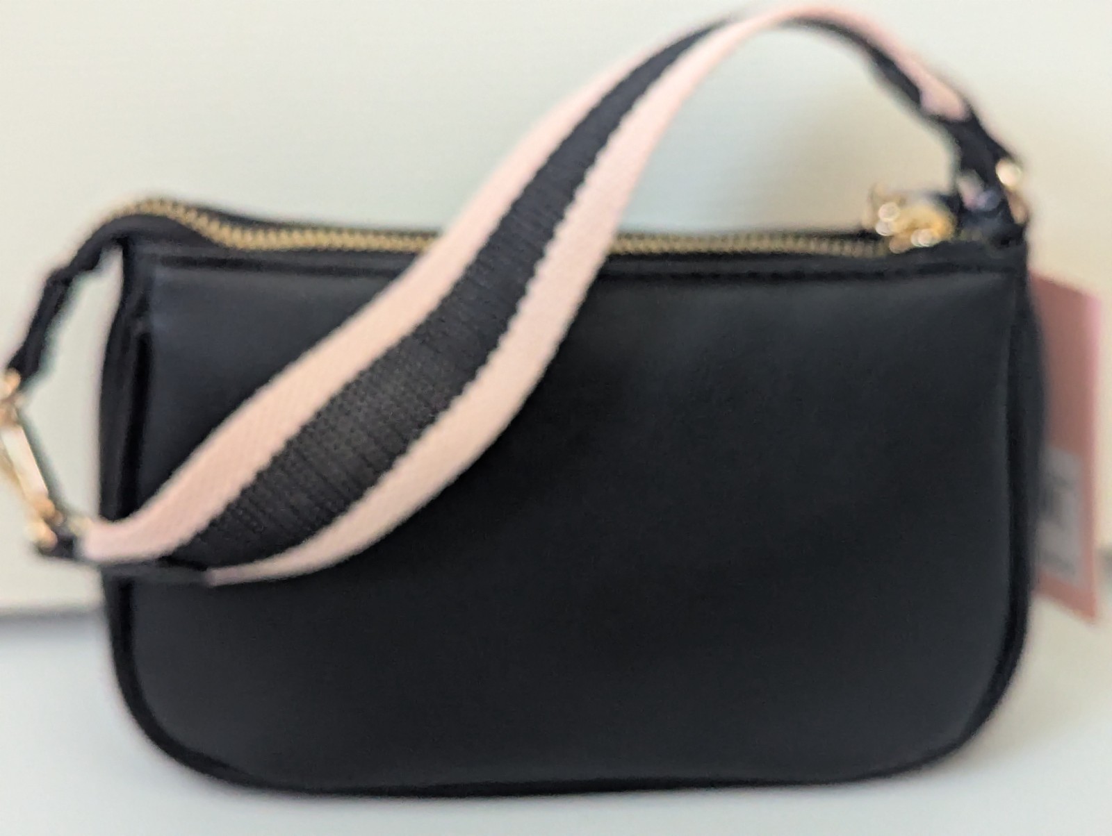 Juicy Couture Black Pink Crest Logo Convertible Wristlet Zip Top Charm Gold NWT