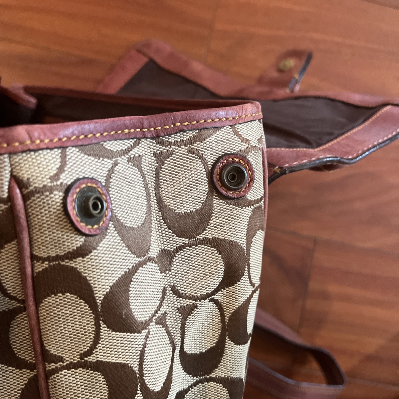 COACH SPECIAL EDITION SIGNATURE C BURGUNDY SUEDE and LEATHER 7065 READ