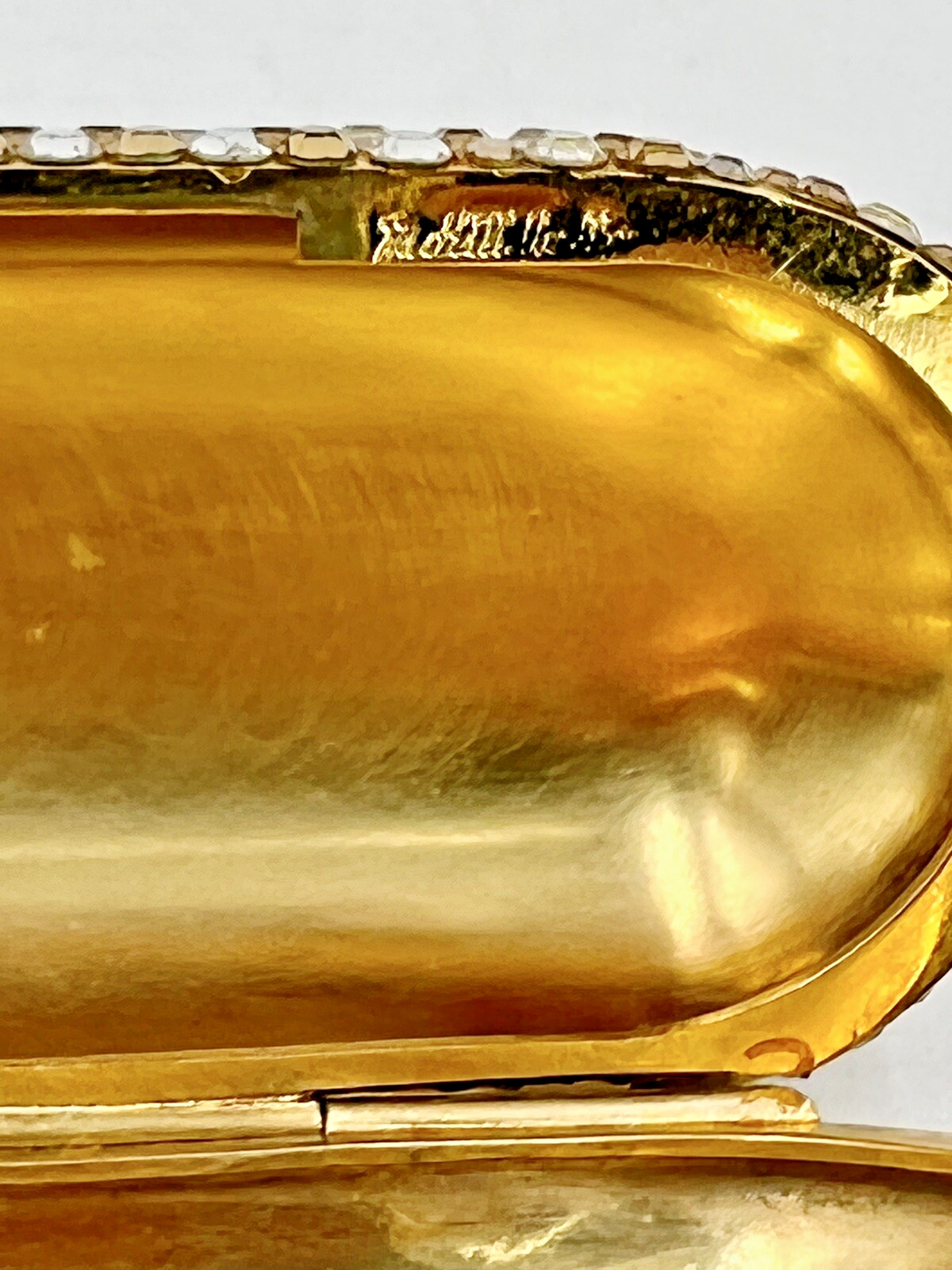 Judith Leiber Pillbox Gold Rhine Silver Crystal Pill box Large Oval Vintage gyuh
