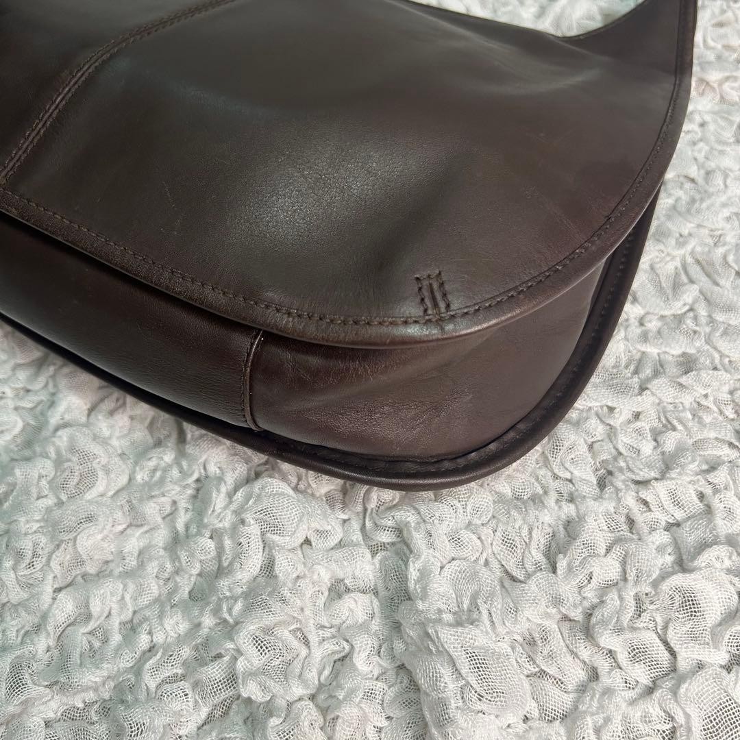 Old COACH one shoulder bag brown half moon