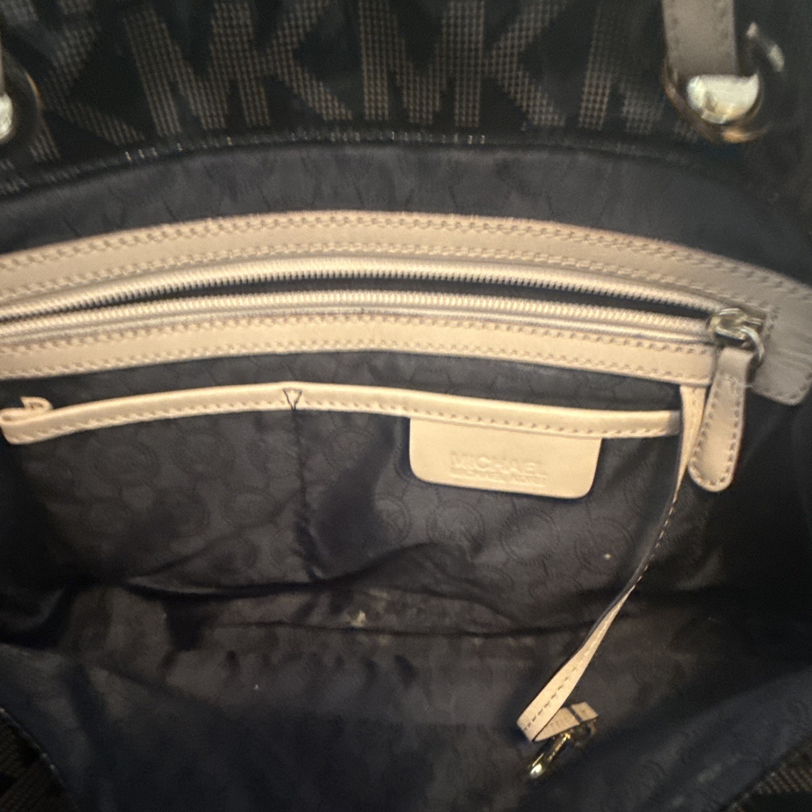 Michael Kors Monogram Black/Brown Tote Shoulder Bag Zip Inner Pockets Gold