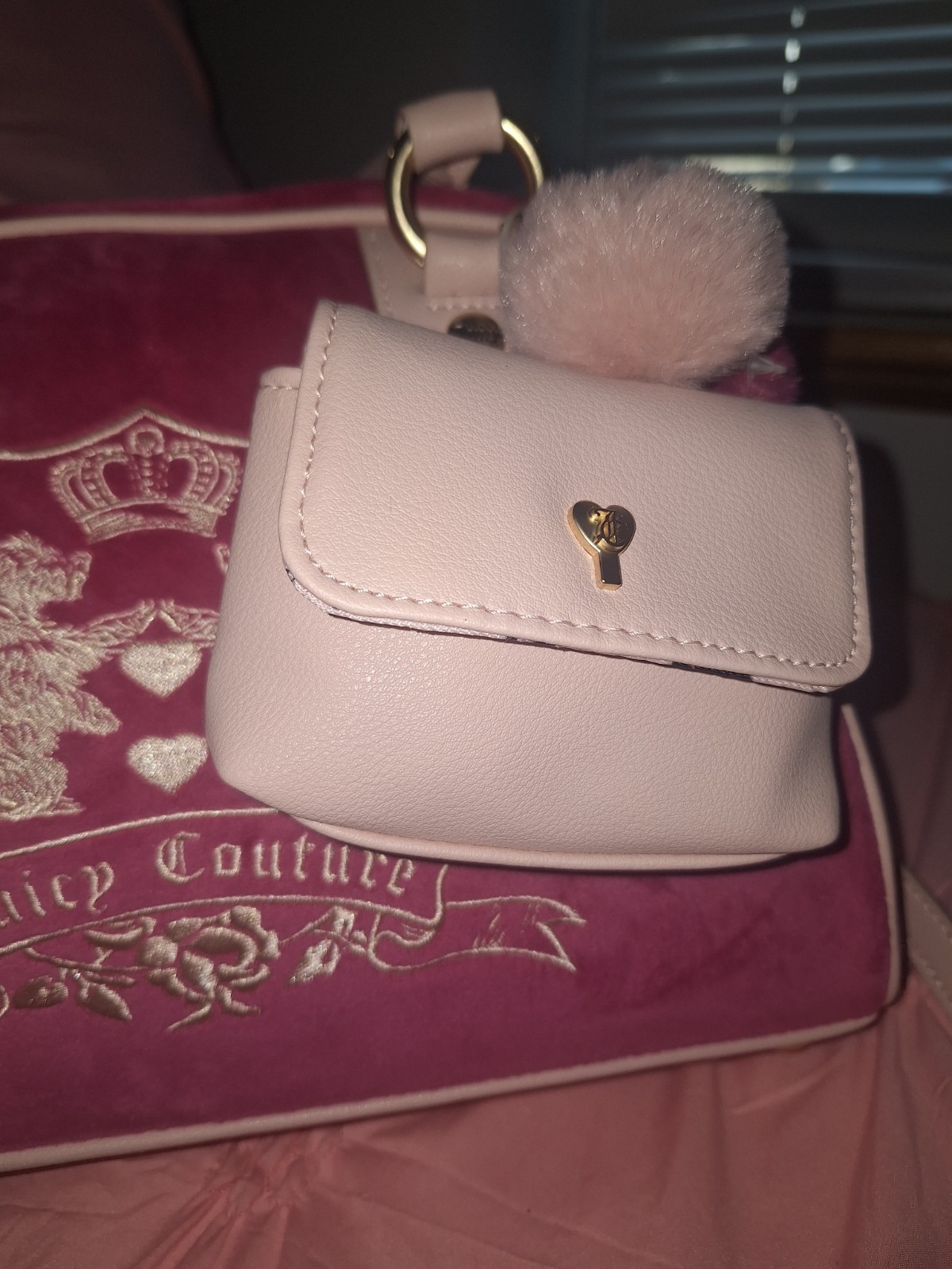 juicy couture EXCLUSIVE Raspberry Tart Crossbody Satchel