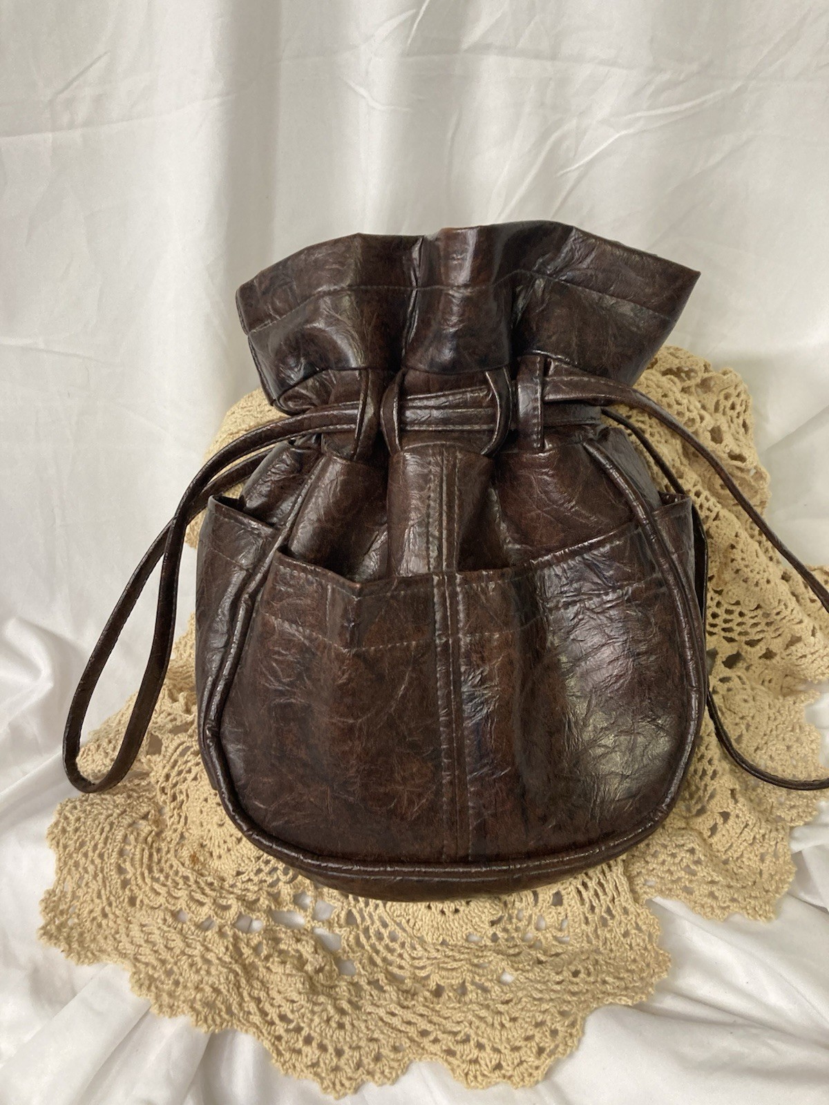 Brown Drawstring Bucket Shoulder Bag Multicolor Lining Inner Pockets Stitching