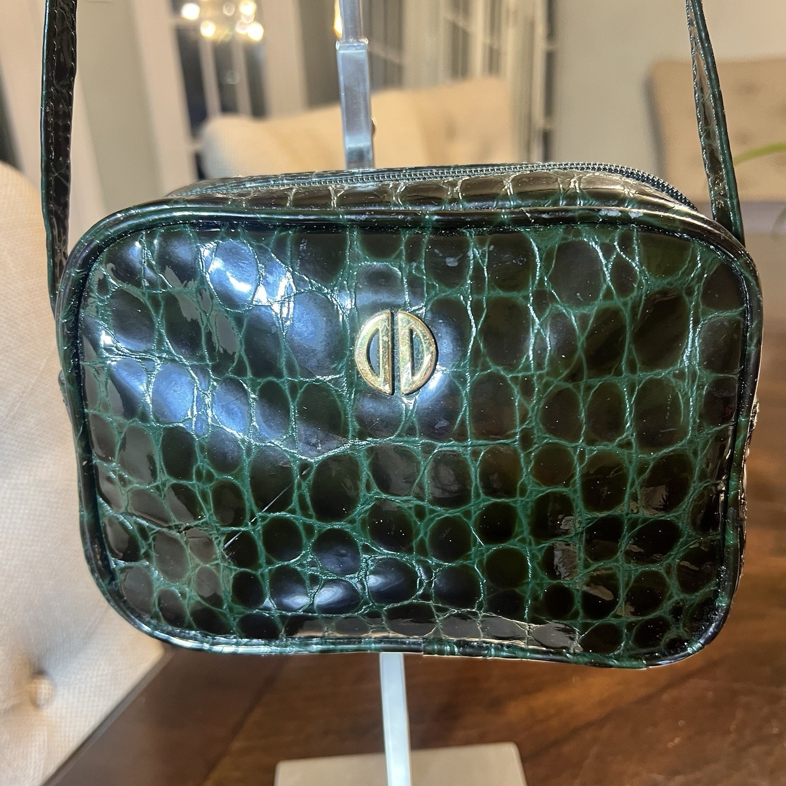 David Dart Green Embossed Patent Leather Croc Pattern Purse Crossbody Handbag
