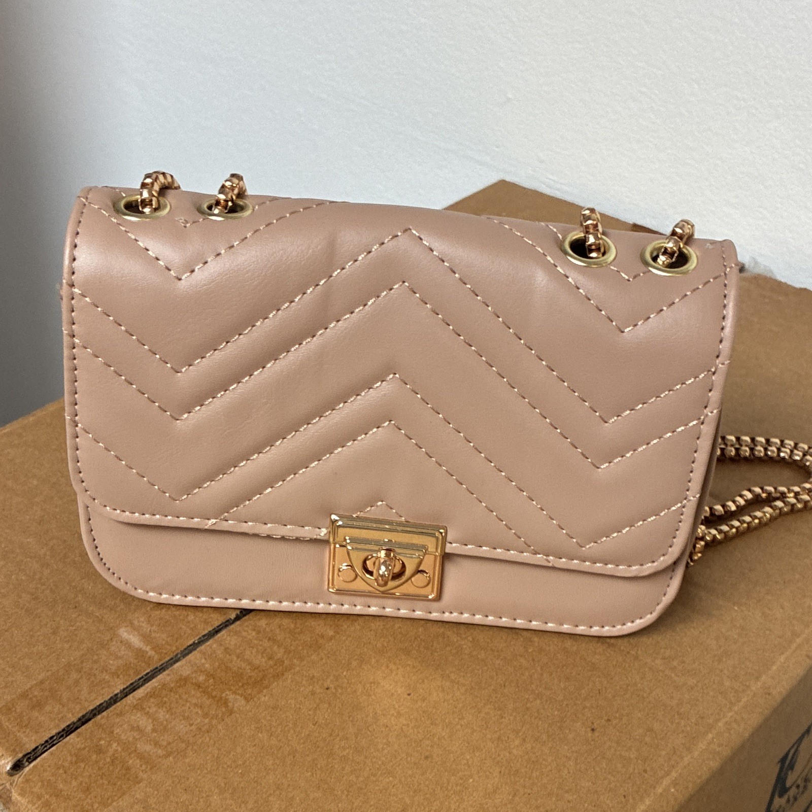 Pink Quilted Chevron Small Crossbody Bag Gold Chain Strap Turn Lock