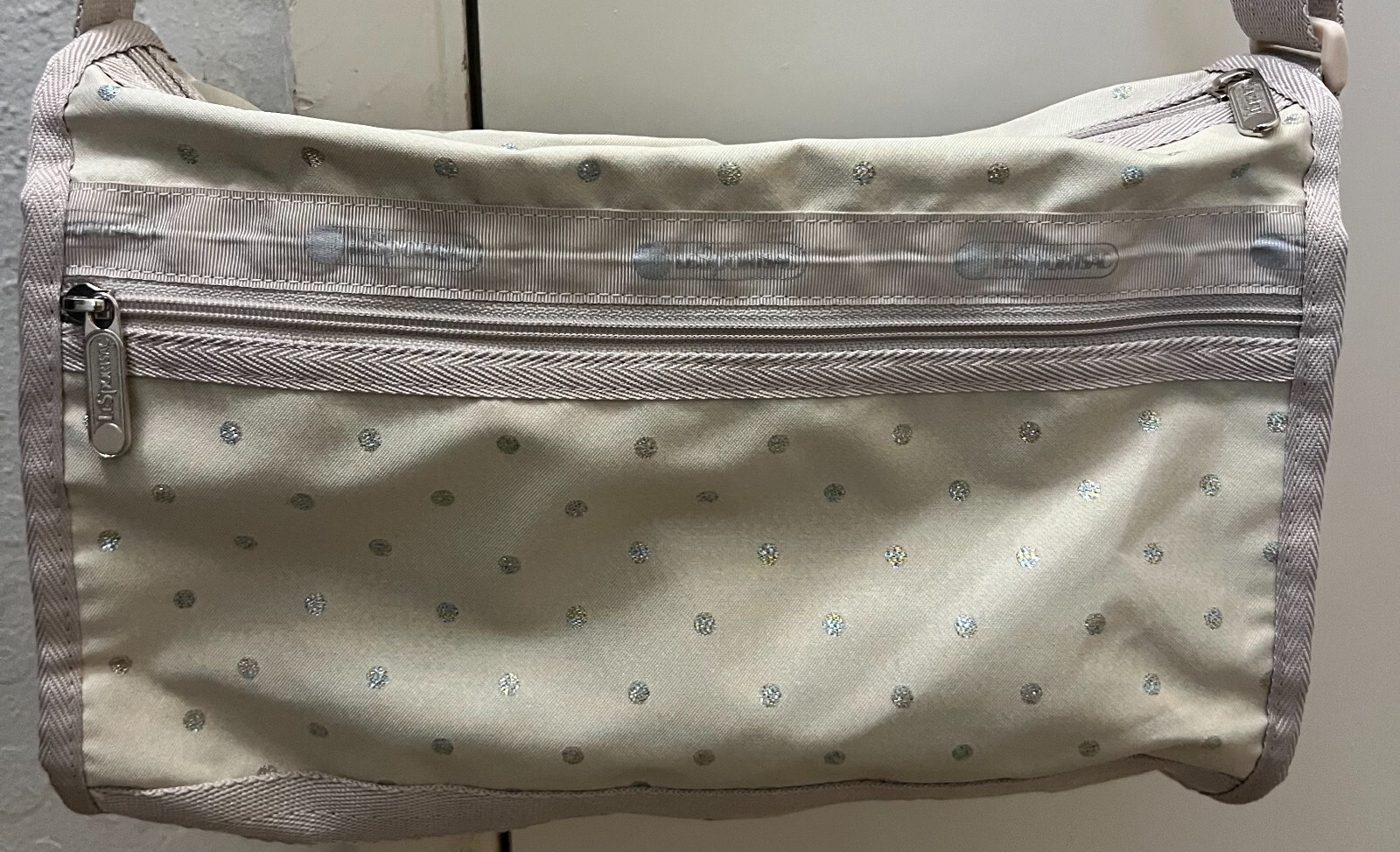 LeSportsac Cream Beige Crossbody Adjustable Strap 100% Polyester Glittering Dot