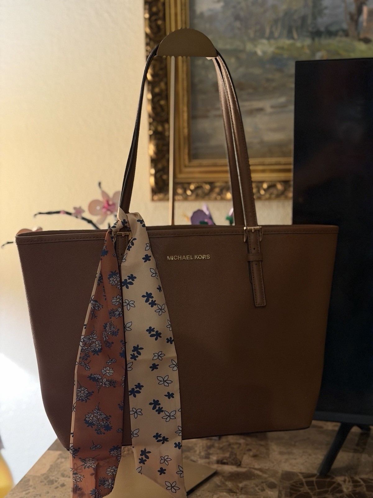 Michael Kors Brown Large Pebbled Tote Inner Pockets Logo Gold Double Handle