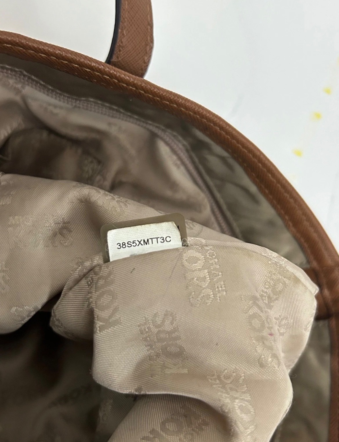 2 AUTHENTIC MICHAEL KORS HANDBAGS TOTE BAGS