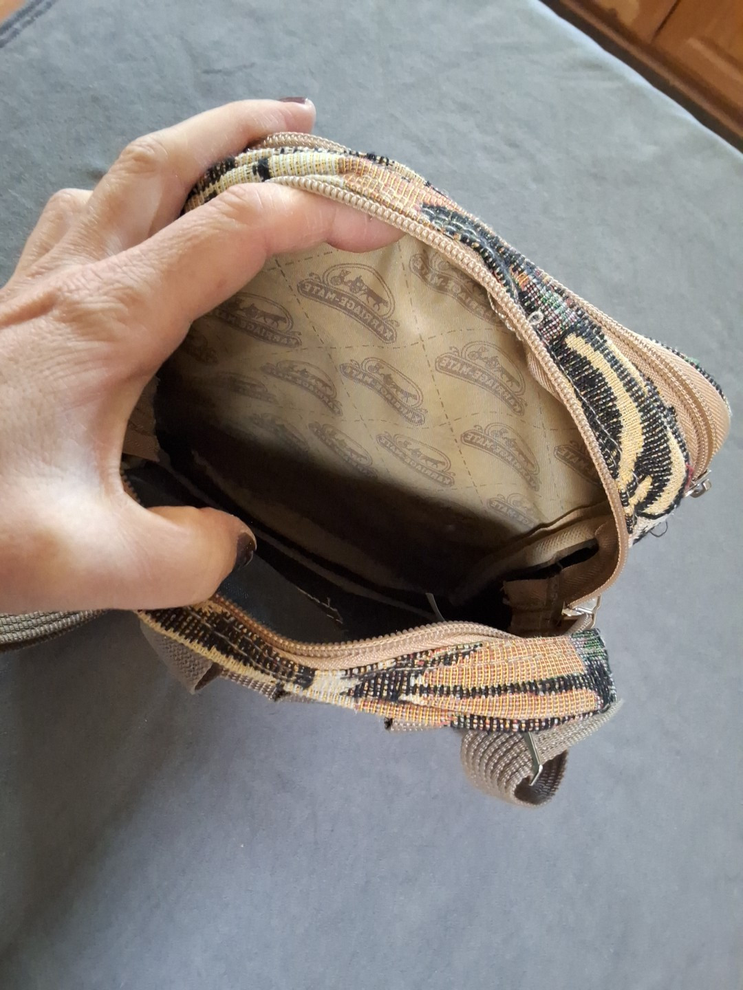 African Animal Print Tapestry Crossbody Multi Pocket Purse Bag Pioneer Express
