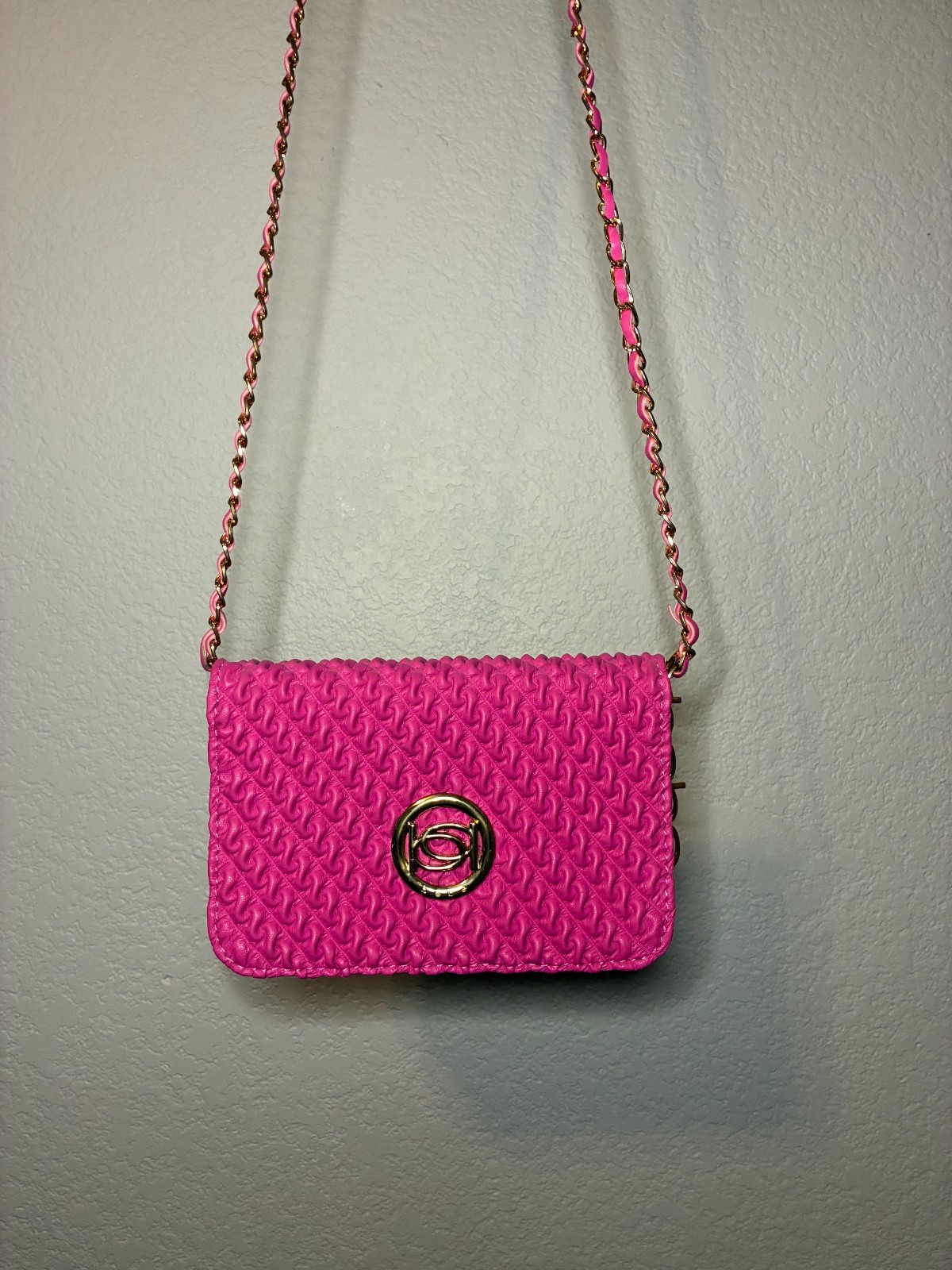 Bebe hot pink cross body bag gold chain strap logo mini purse