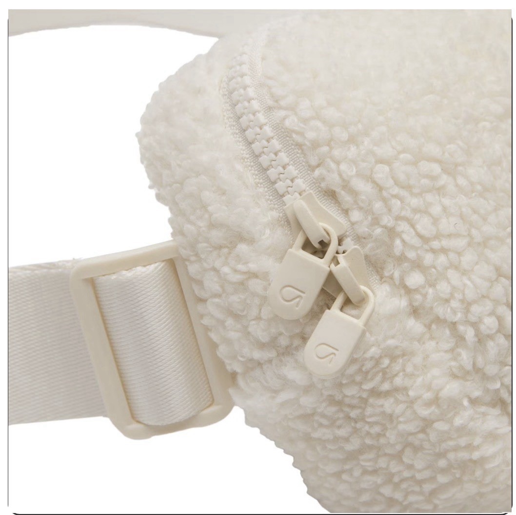 GapFit Adult Sherpa Belt Bag in Cream