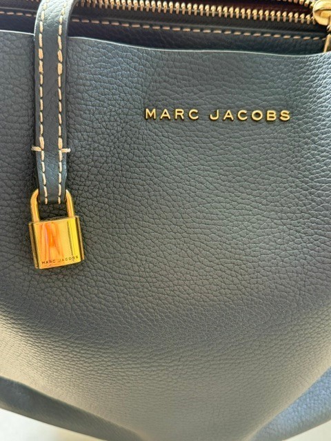 Marc Jacobs M0012669 Pebbled Leather Tote Bag Navy Gold Hardware Large Shopper