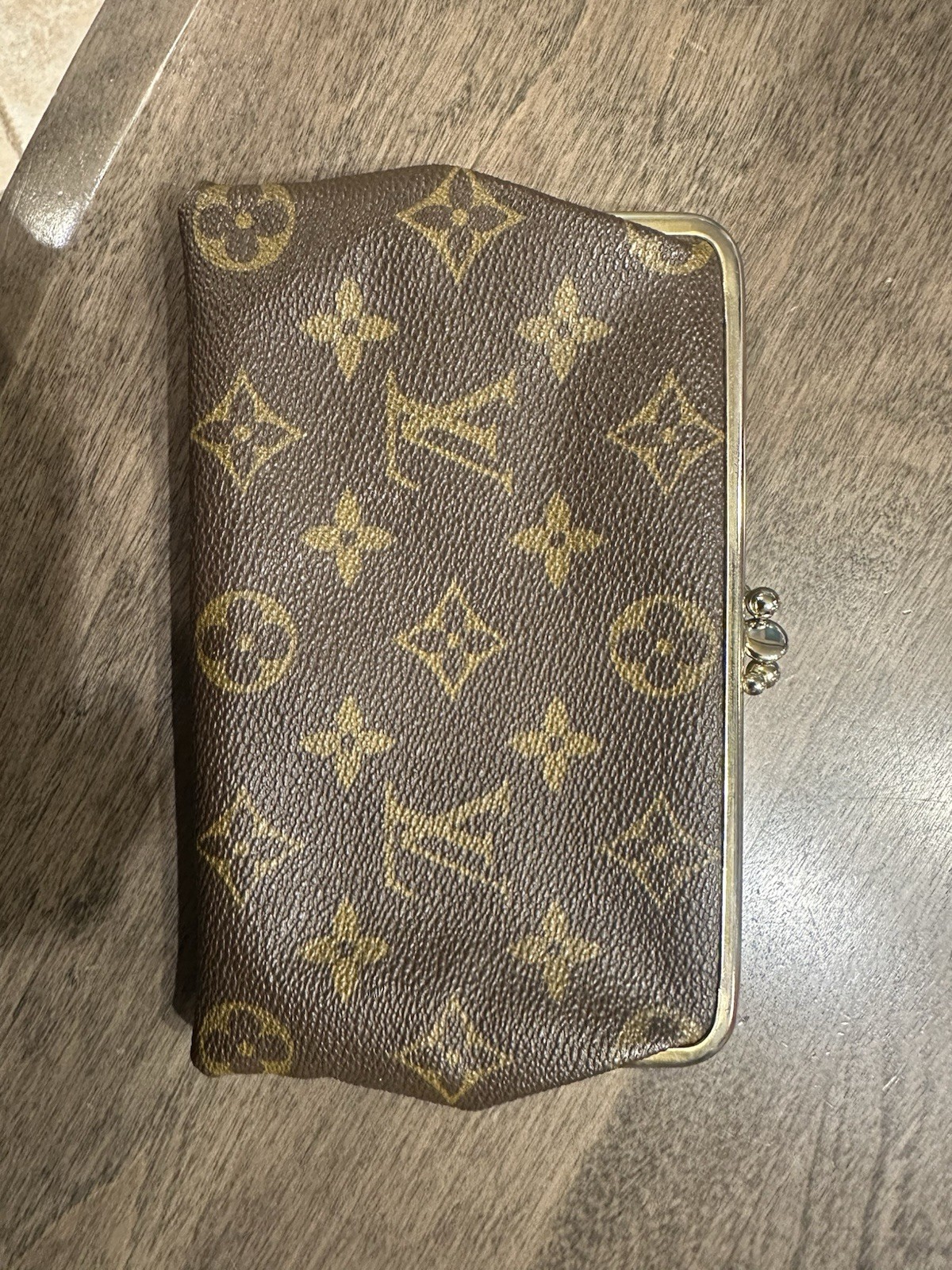 Louis Vuitton French Twist Kisslock Clutch Purse Monogram Canvas
