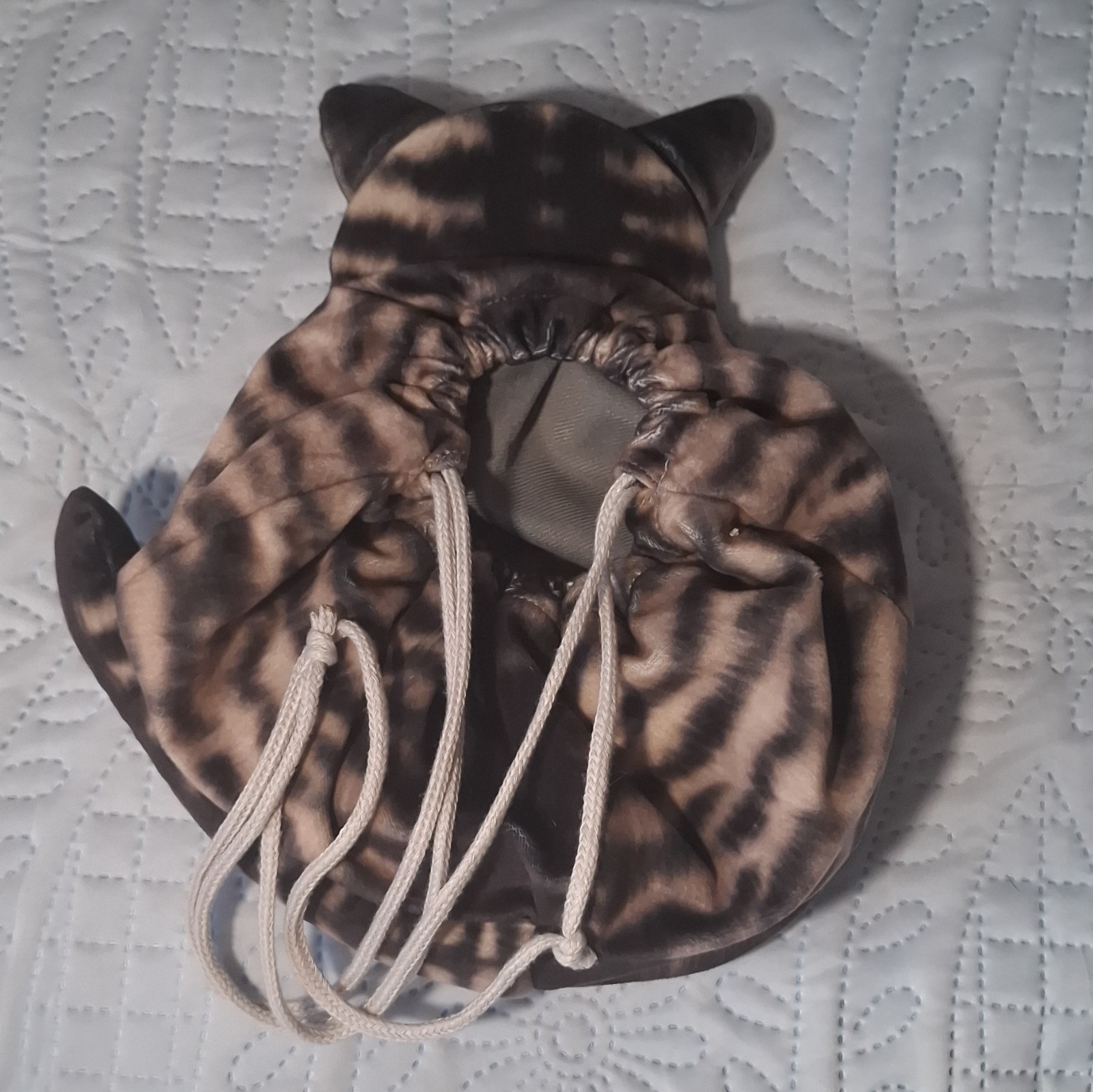 Cat Shaped Drawstring Coin Purse Pouch, Round Animal Print Brown Black Beige