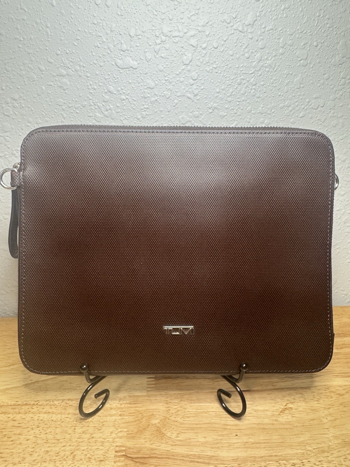 TUMI Slim Zip Top Crossbody for iPad Tablet Brown Leather Case Crossbody