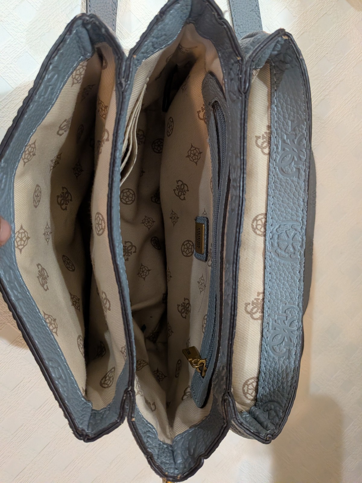Guess Shoulder Bag Crossbody Blue Faux Leather Logo Embossed Gold Chain Strap