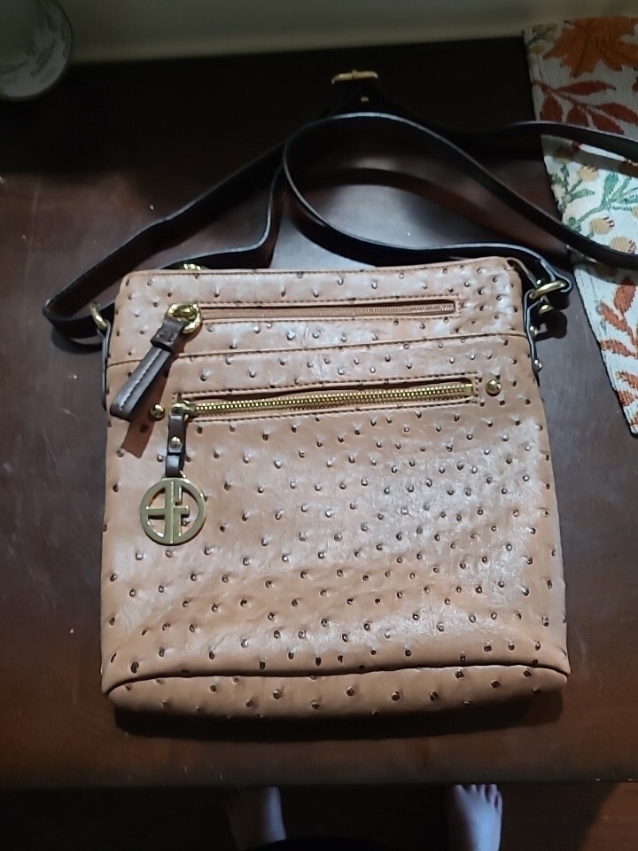 GIANI BERNINI embossed faux-ostrich textured women’s crossbody bag – BLACK