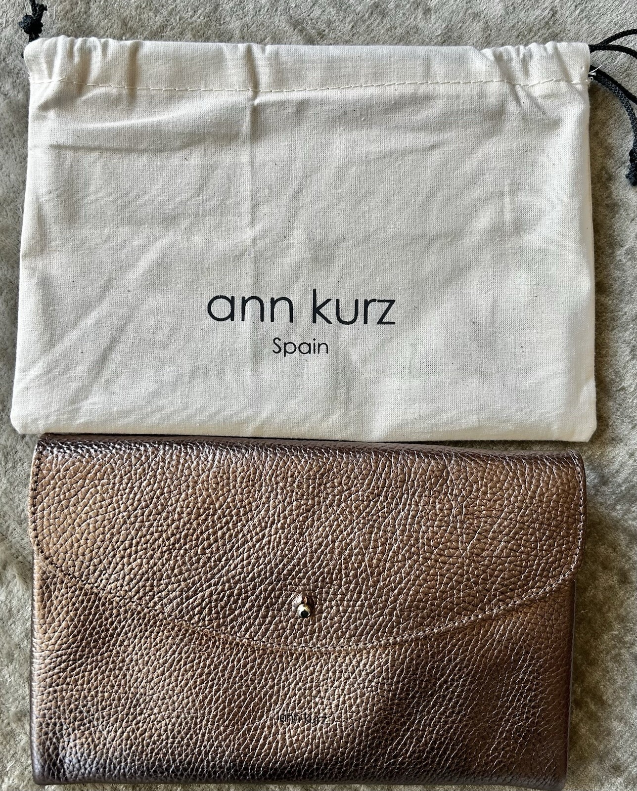 ANN KURZ Spain 5.5”H x 8. 5/8”W x 1/2”Deep Shoulder Xbody Leather Bag-NWOT