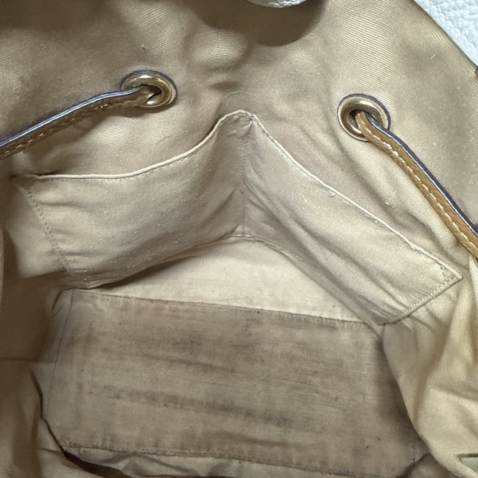 Coach CA165 Andy Tote W/Horse & Carriage Logo & Pebbled Leather Chalk