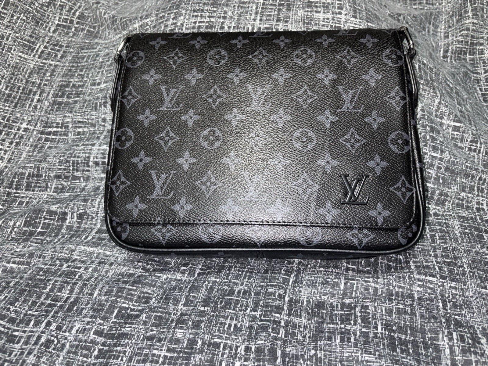 Louis Vuitton District PM Monogram Eclipse Black/Gray Messenger Bag
