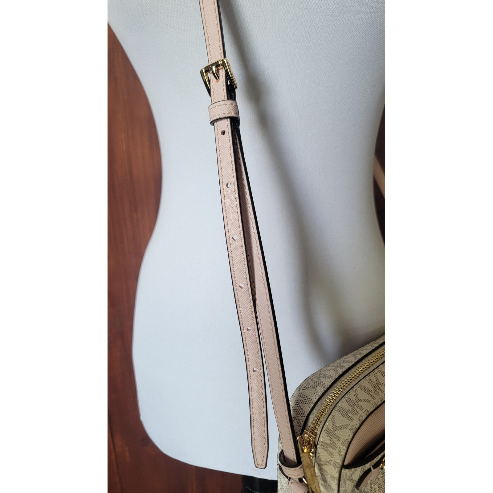 Michael Kors Jet Set Large Zip Chain Crossbody Bag Vanilla Powder Blush Logo
