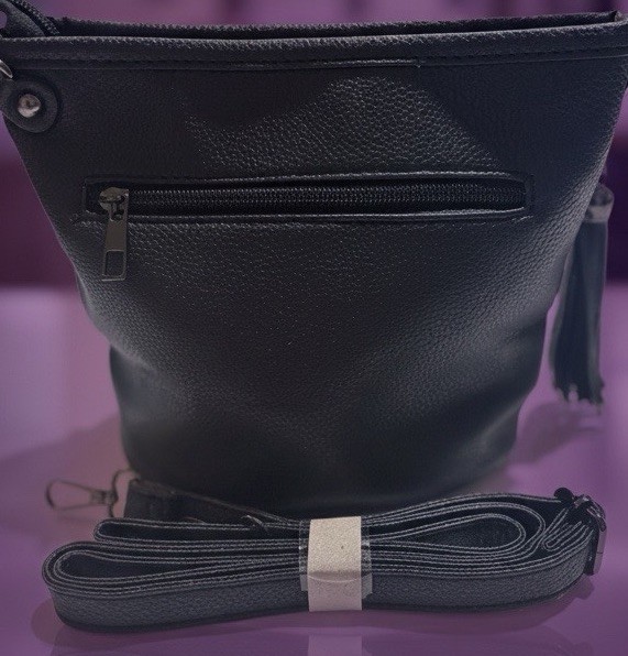 Skull studded bucket style purse pleather bag with shoulder strap