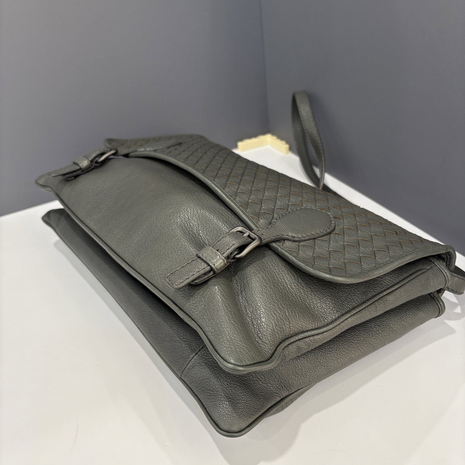 Bottega Veneta Shoulder Bag Dark Grey Calfskin Intrecciato (zz022826e7)