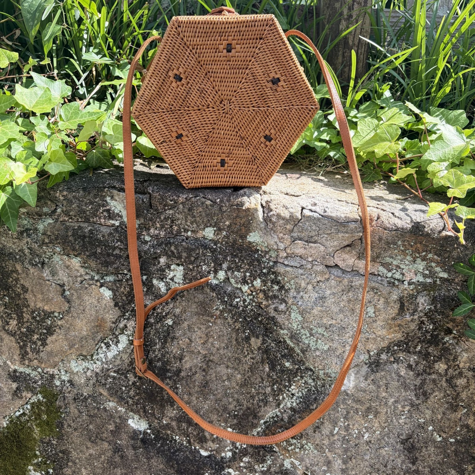 Hexagon Woven Bamboo Rattan Crossbody Bag Adjustable Strap Yellow Floral Lining