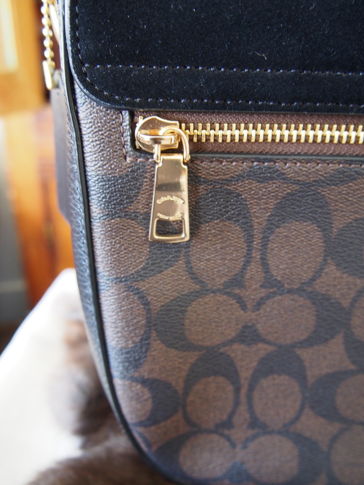 Coach Kleo Shoulder Bag Signature Canvas Brown w/ Black Suede Gold Hardware
