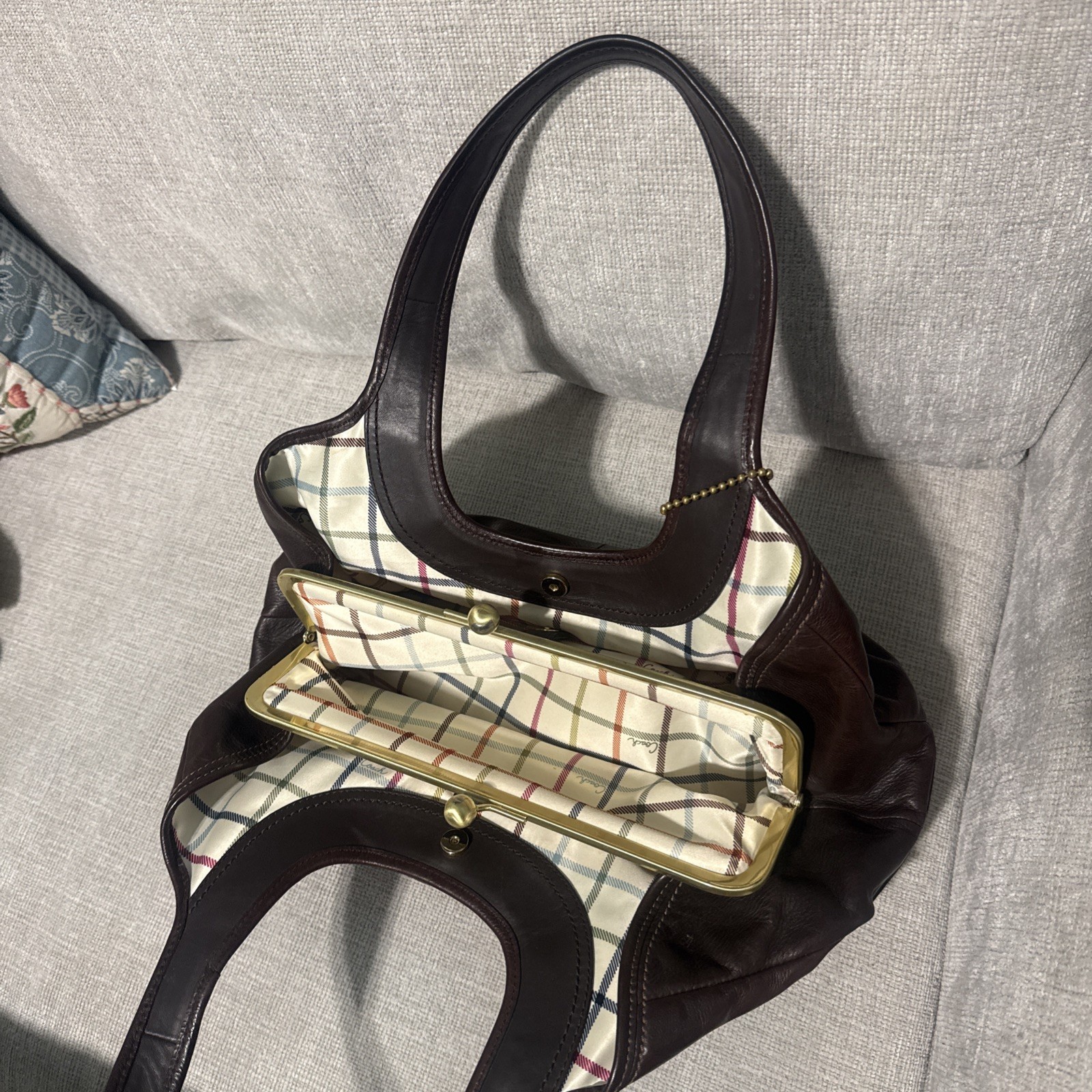 Vintage Coach Brown Kiss Lock Pleated Ergo Bag Plaid Lined Inner