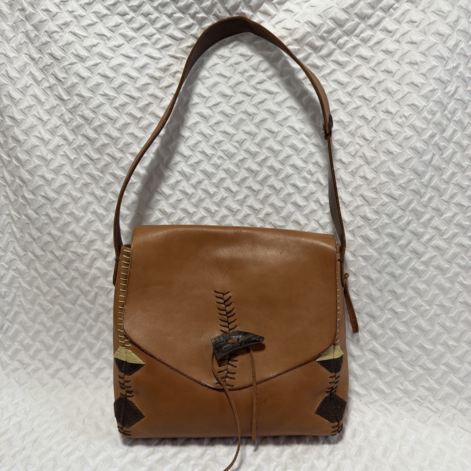 Lucky Brand Leather Shoulder Bag Purse Laguna Canyon Collection Embroidered Boho