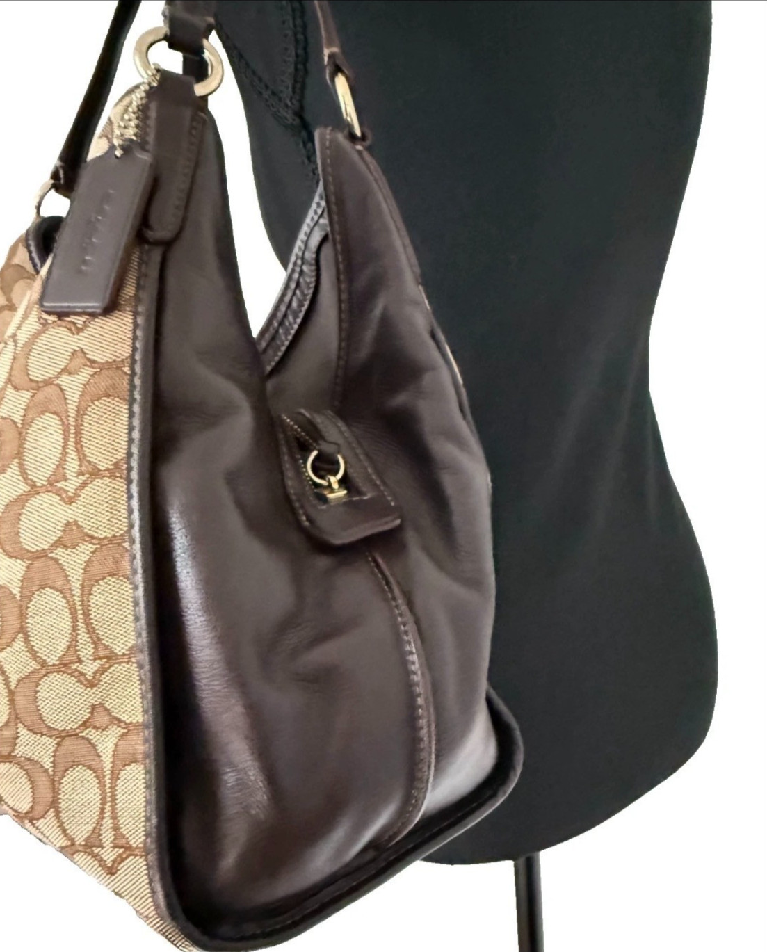 COACH SIGNATURE MADISON CARLYLE SHOULDER BAG | KHAKI & BROWN | F56221