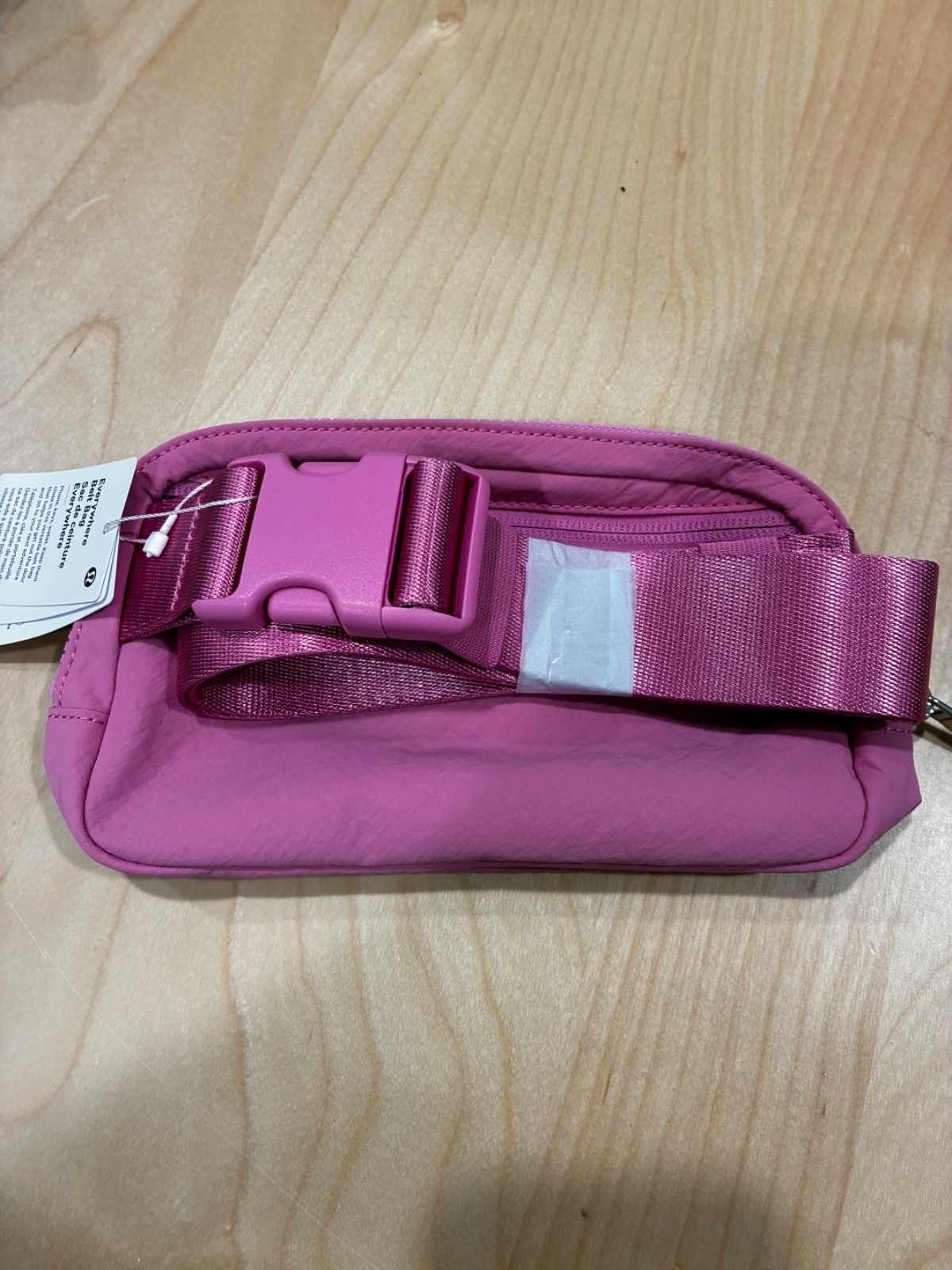 lululemon everywhere belt bag 1L sweet sorbet /silver
