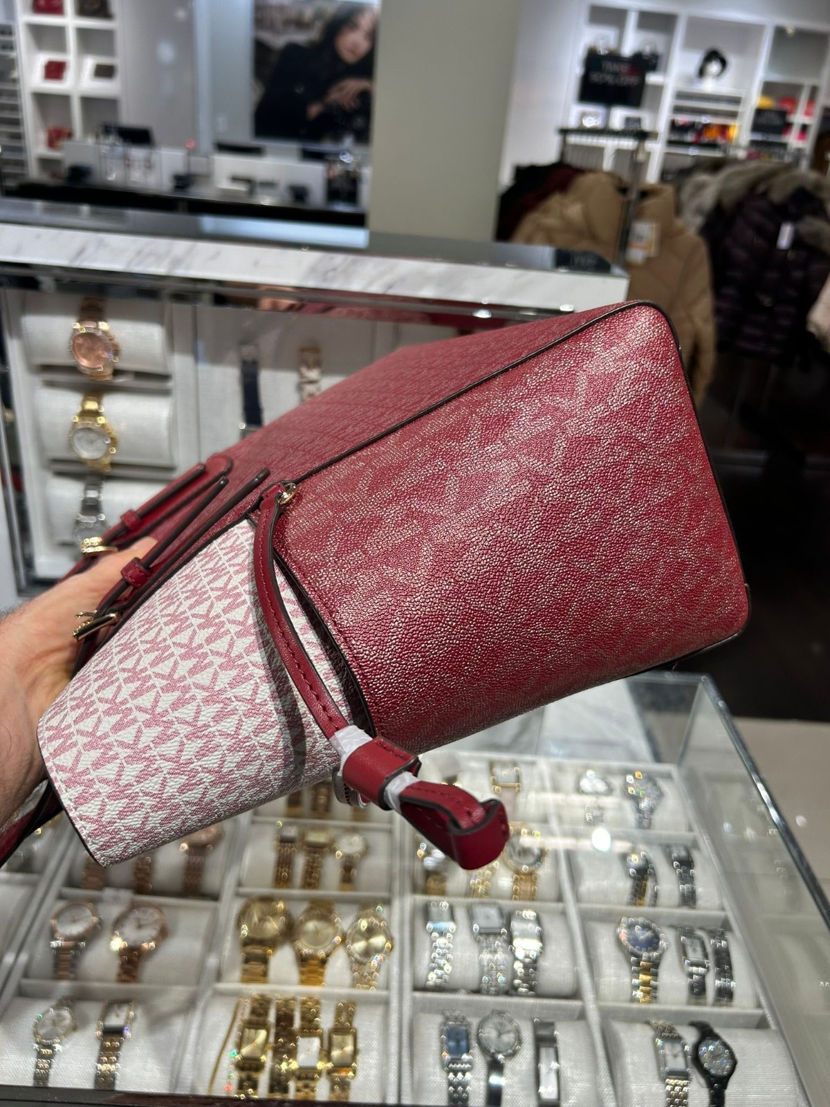 Michael Kors Voyager Large MK Signature Handbag Shoulder Tote Bag Cherry Purse