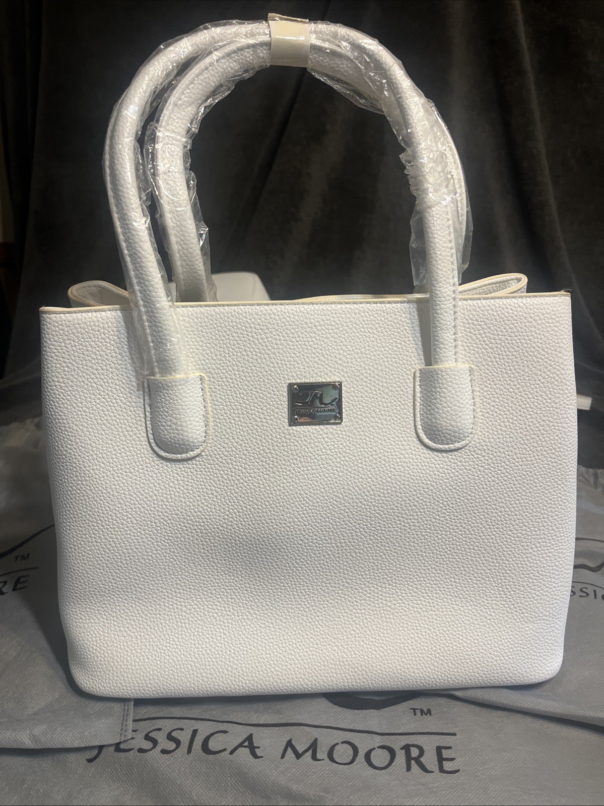 New Jessica Moore White Luxe Pebbled Faux Leather Tote Bag 4 pc. Deluxe Set