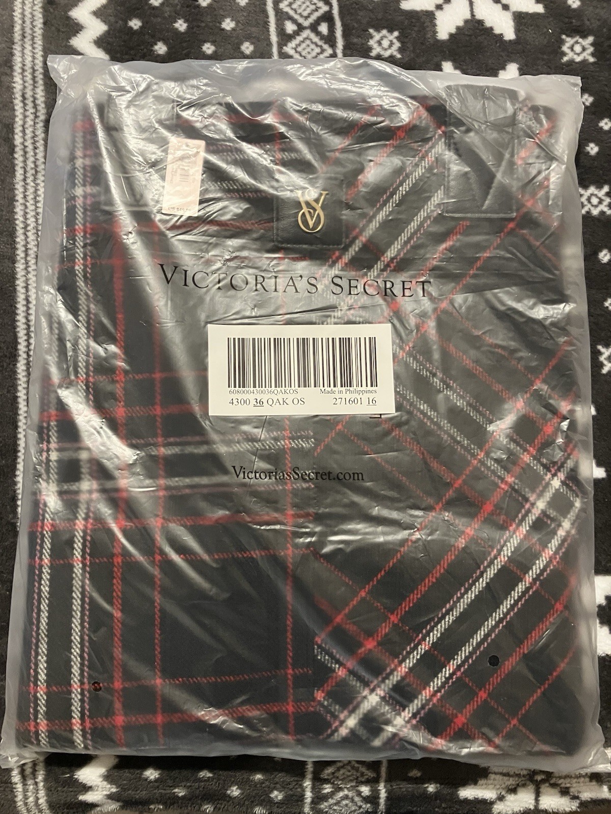 Victoria’s Secret Plaid Tote Bag Holiday Weekender Black Red Travel 2025 ED NWT