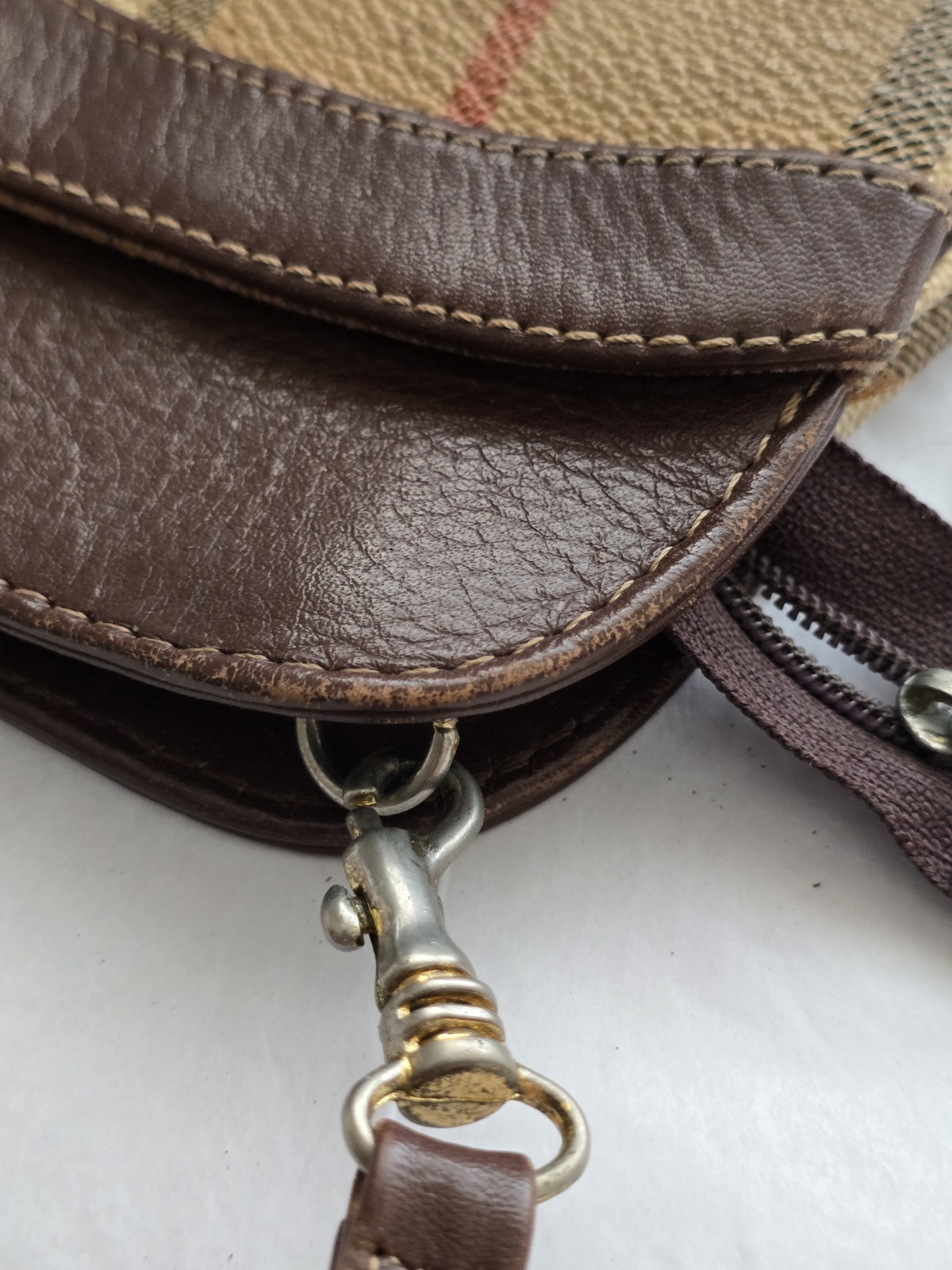 BURBERRY Vintage Nova Check Clutch Shoulder Crossbody Bag With Strap Leather
