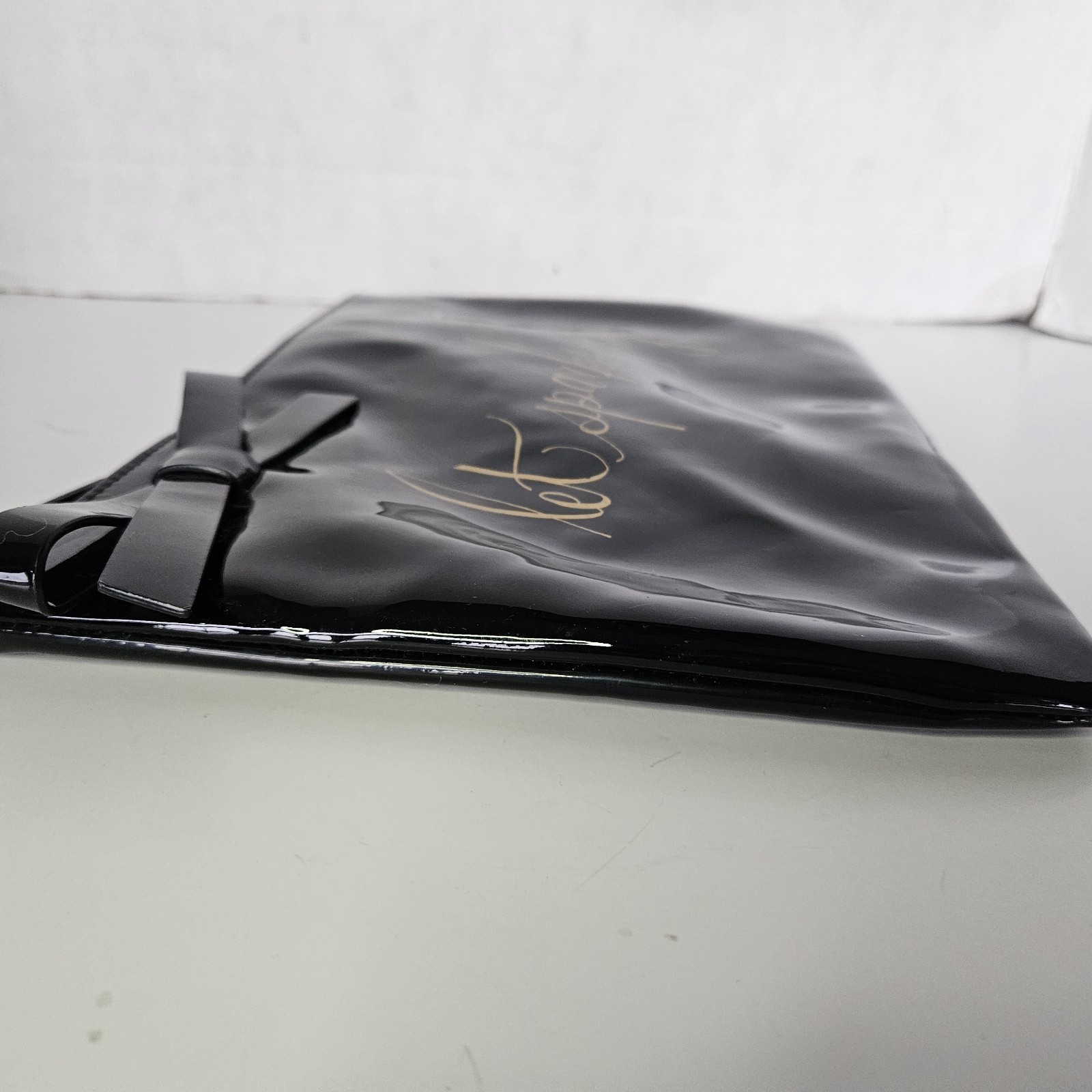 Kate Spade NY Let Sparks Fly Black Georgie Case 11 inch Makeup Clutch Purse Bag