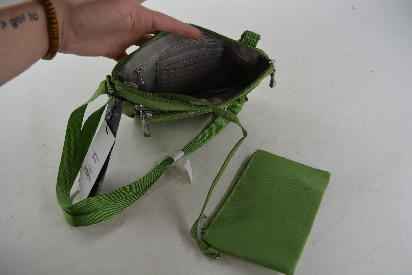 Baggallini Pocket Crossbody Bag Womens Small Green Nylon RFID Pouch Travel Zip