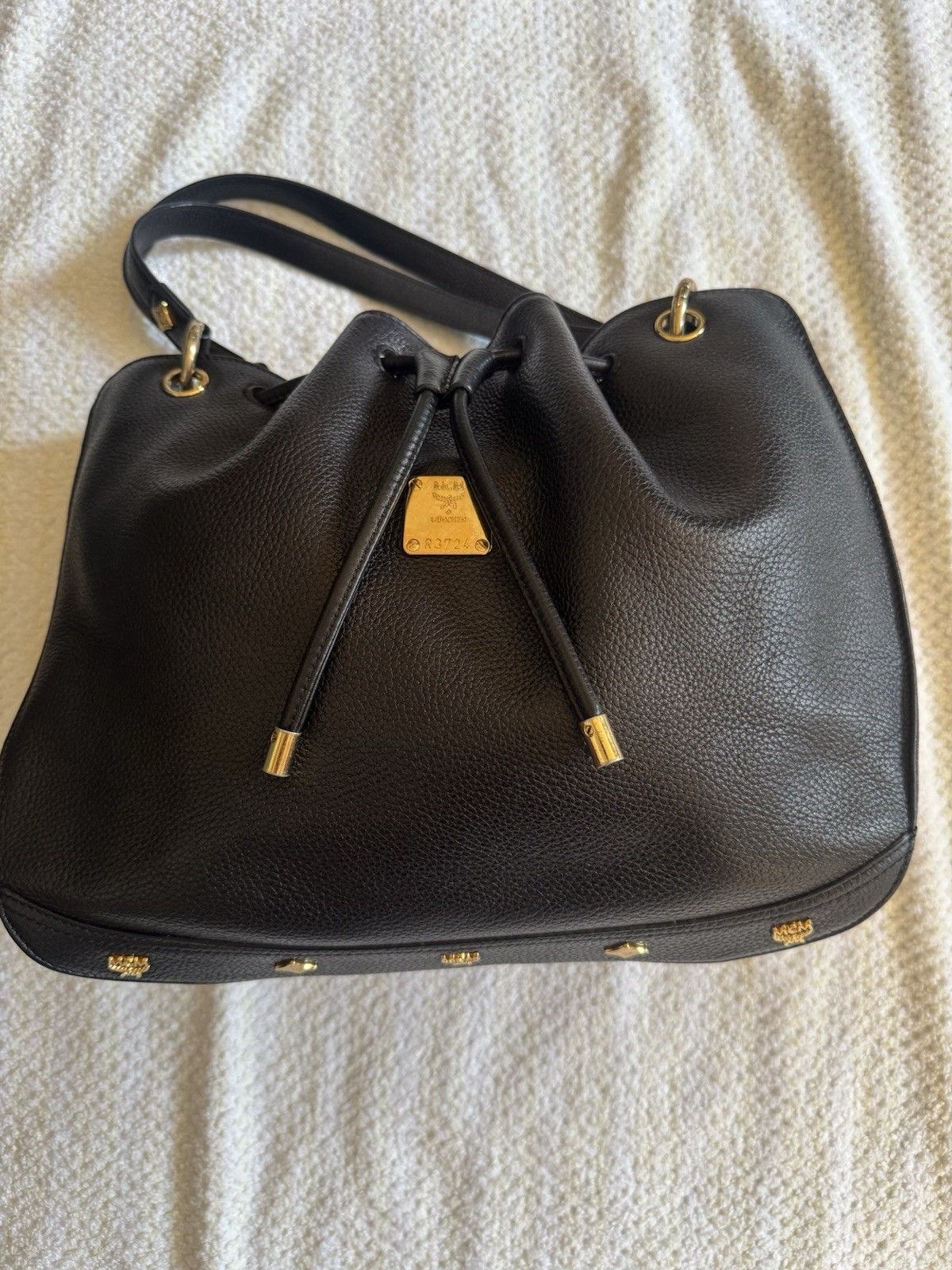 MCM Women’s Black Pebbled Bucket Drawstring Shoulder Bag Logo Gold Hardware