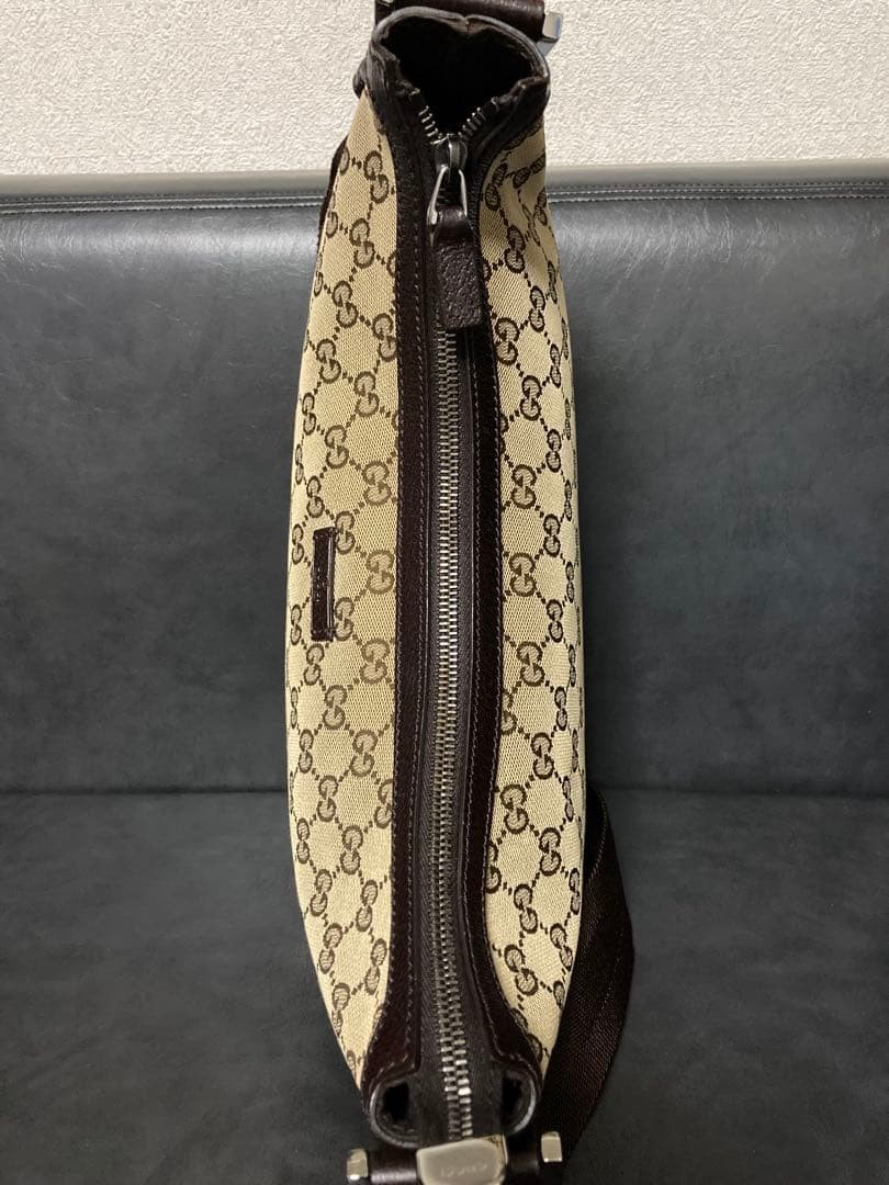 GUCCI GG Canvas Half Moon Messenger Shoulder Bag Brown Unisex 181092 Near Mint