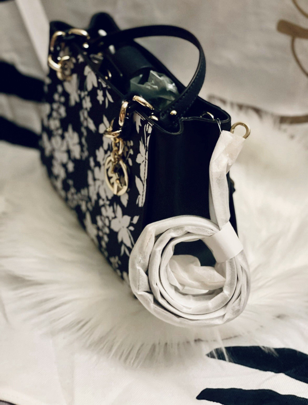 NWT Michael Kors Sofia Medium Leather Bag With Floral Print In White & Navy