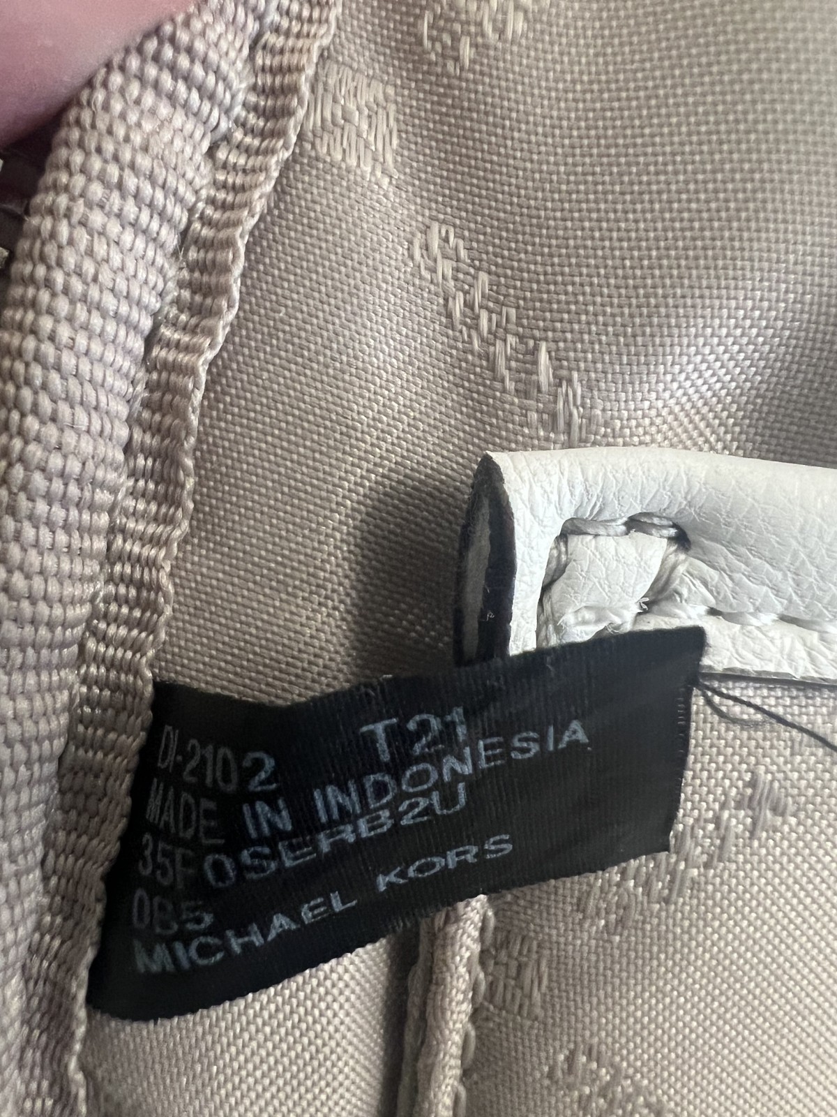 Michael Kors ERIN Medium Quilted Vegan Leather Backpack -White