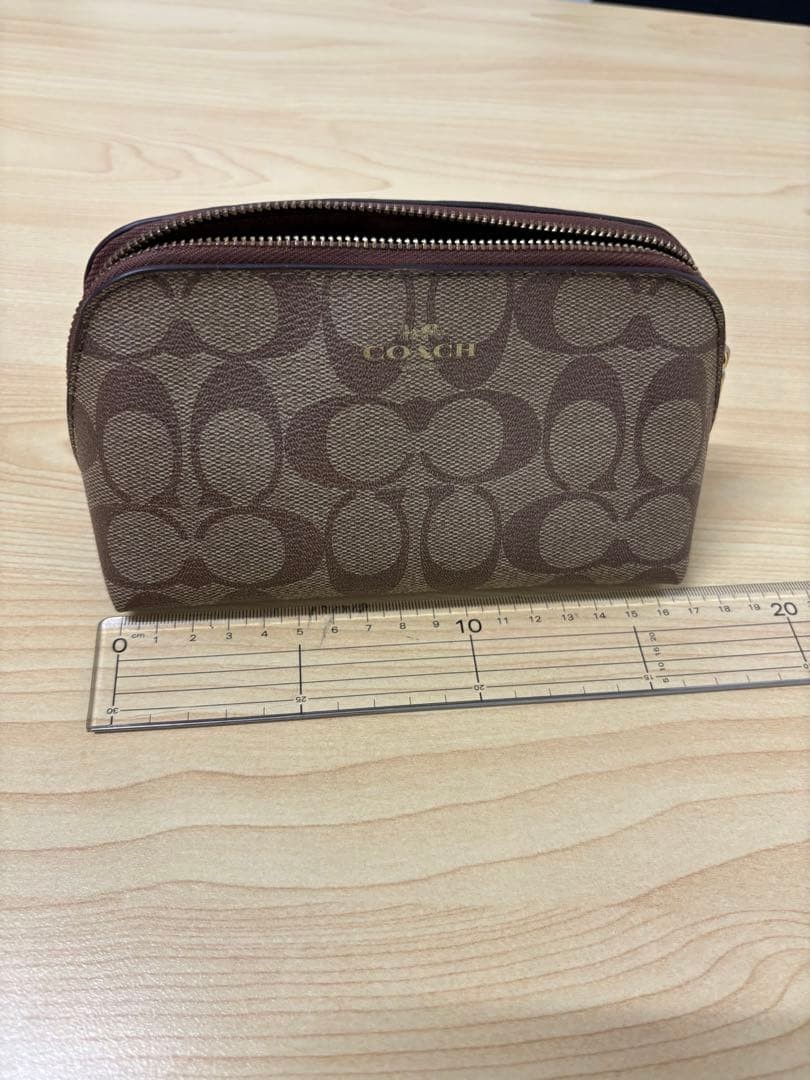 COACH Signature Beige Pouch 7.1 x 3.1 x 2.4 inches Used